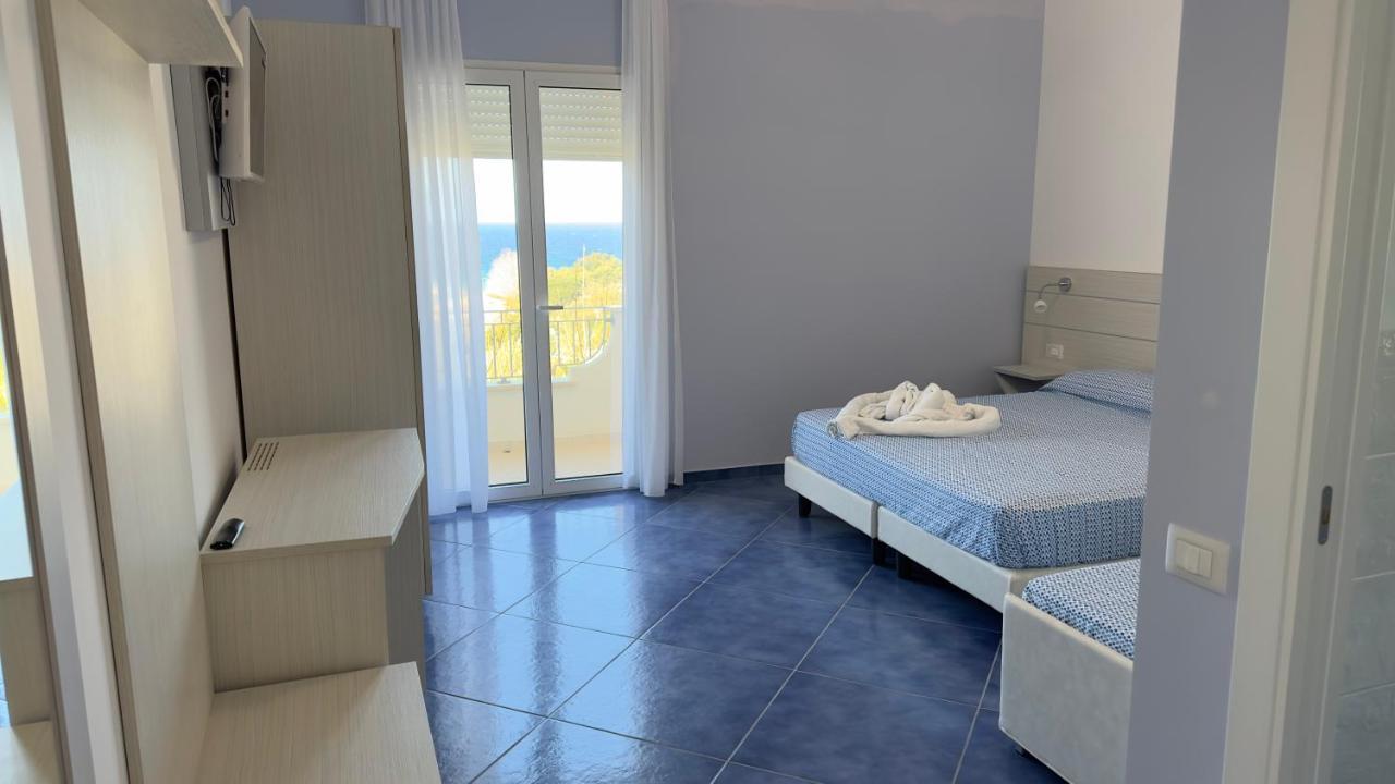 Hotel La Giara 赞布隆内 外观 照片