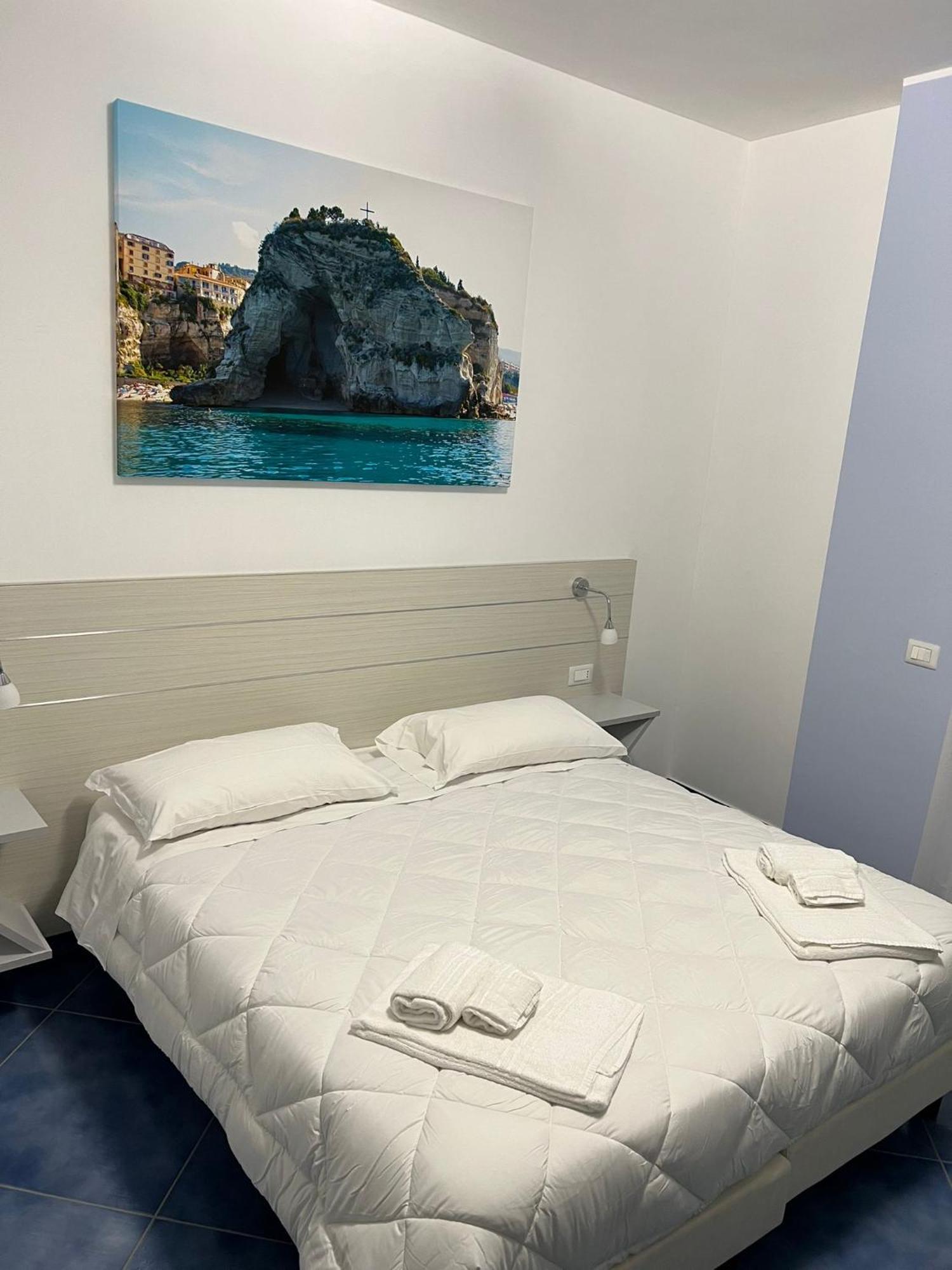 Hotel La Giara 赞布隆内 外观 照片